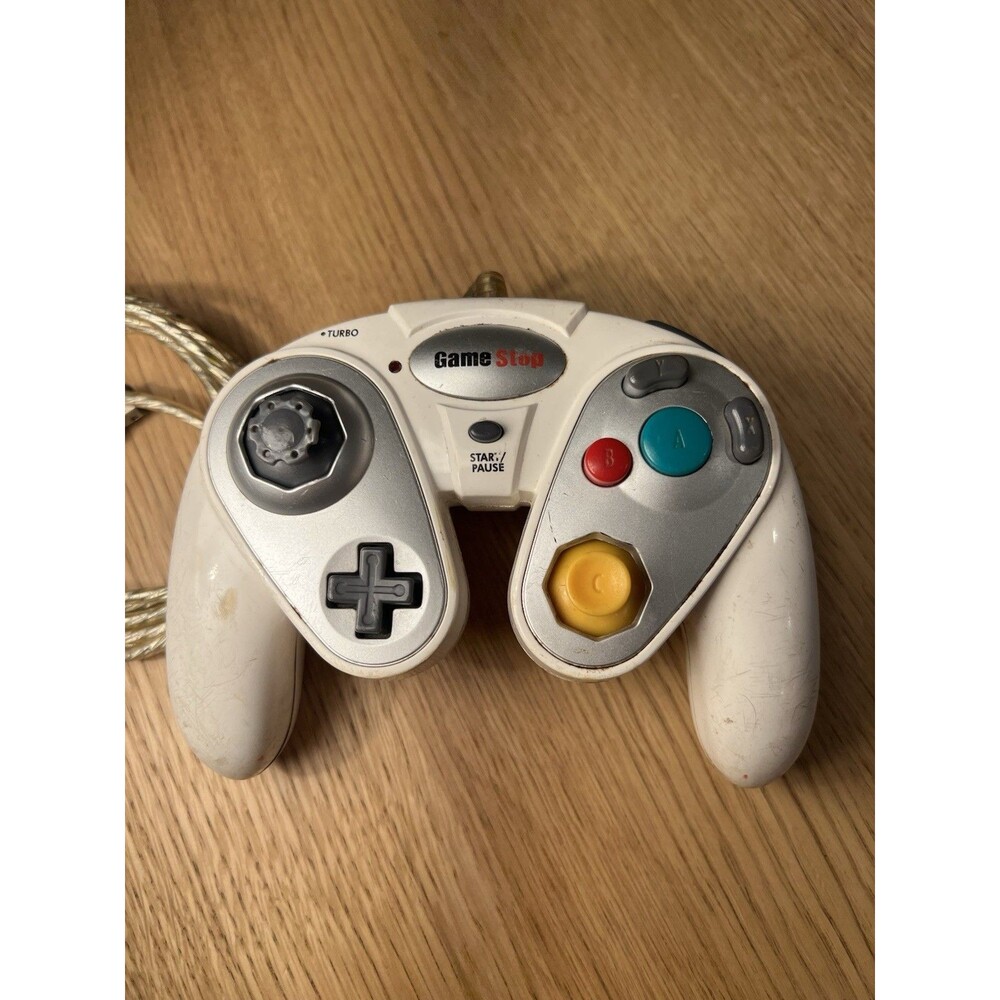 GameStop G3 Wired Turbo Controller - Nintendo GameCube (White)